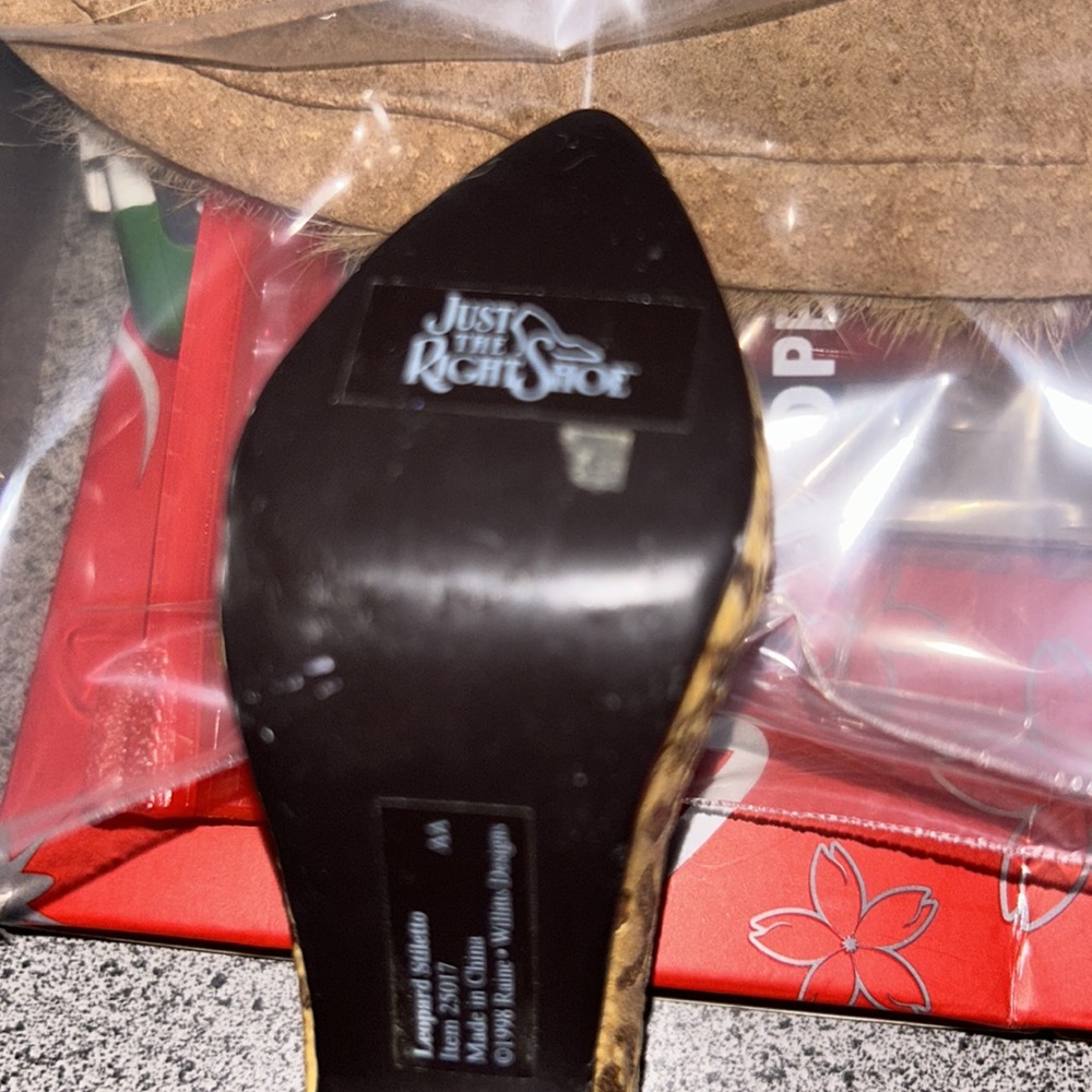Just The Right Shoe Leopard Stilleto - Picture 7 of 7